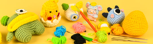What are the essential weaving sets for beginners?